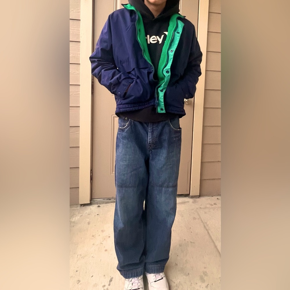 Model is 5’7 chest-20” length-22” sleeves-“29